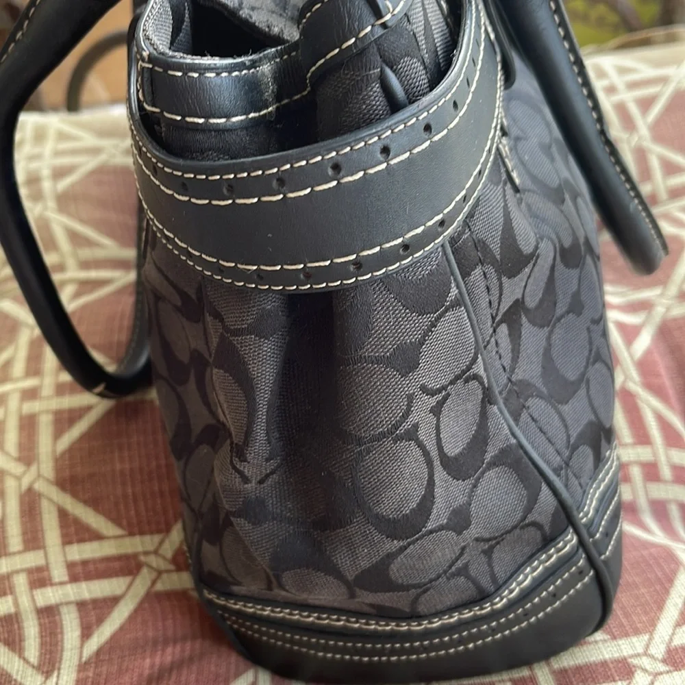 Coach CC HAMPTON Black Vintage Satchel with Brass & Belt Detail 2006 - Picture 4 of 8